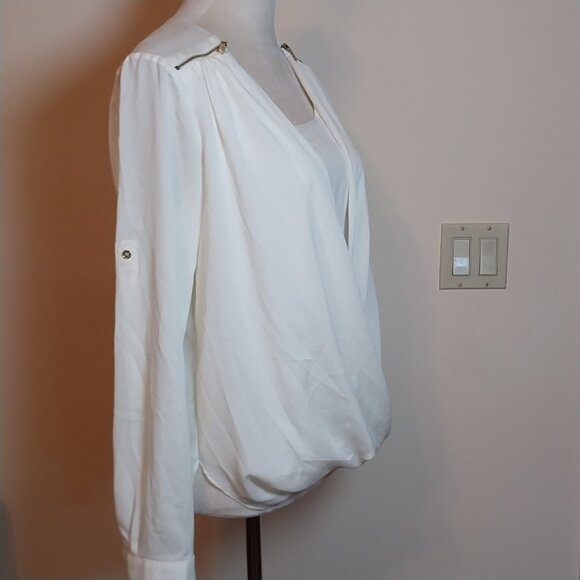 CALVIN KLINE SIZE S  CROSSOVER FRONT BUBBLE HEM CONVERTIBLE SLEEVE BLOUSE - Picture 4 of 10
